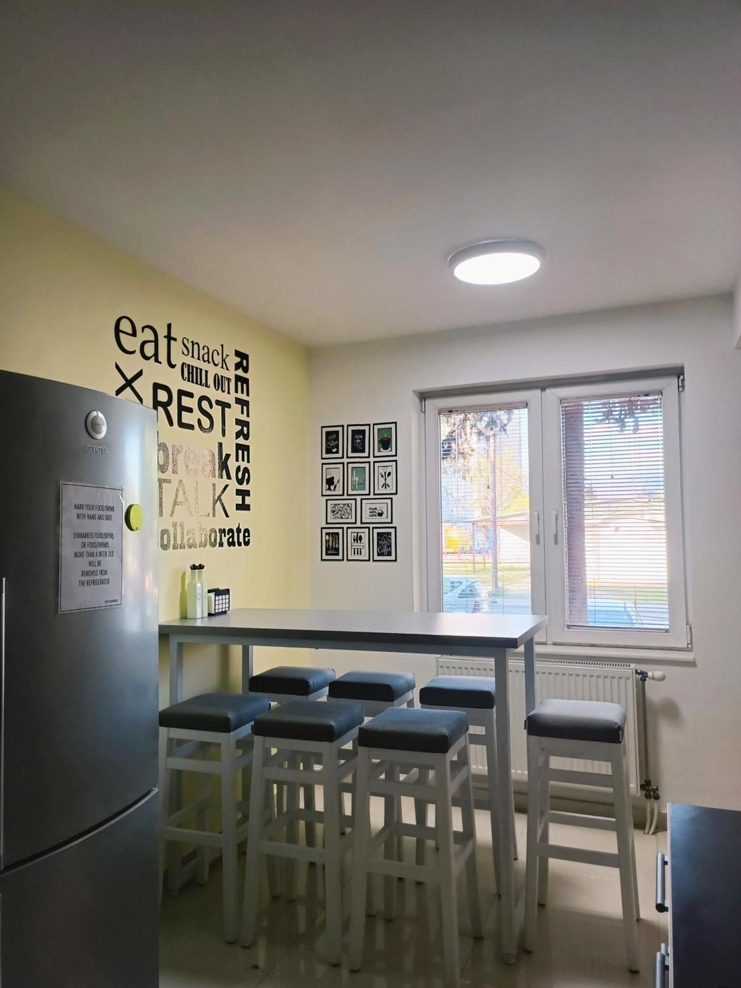 Hostel Central スコピエ エクステリア 写真